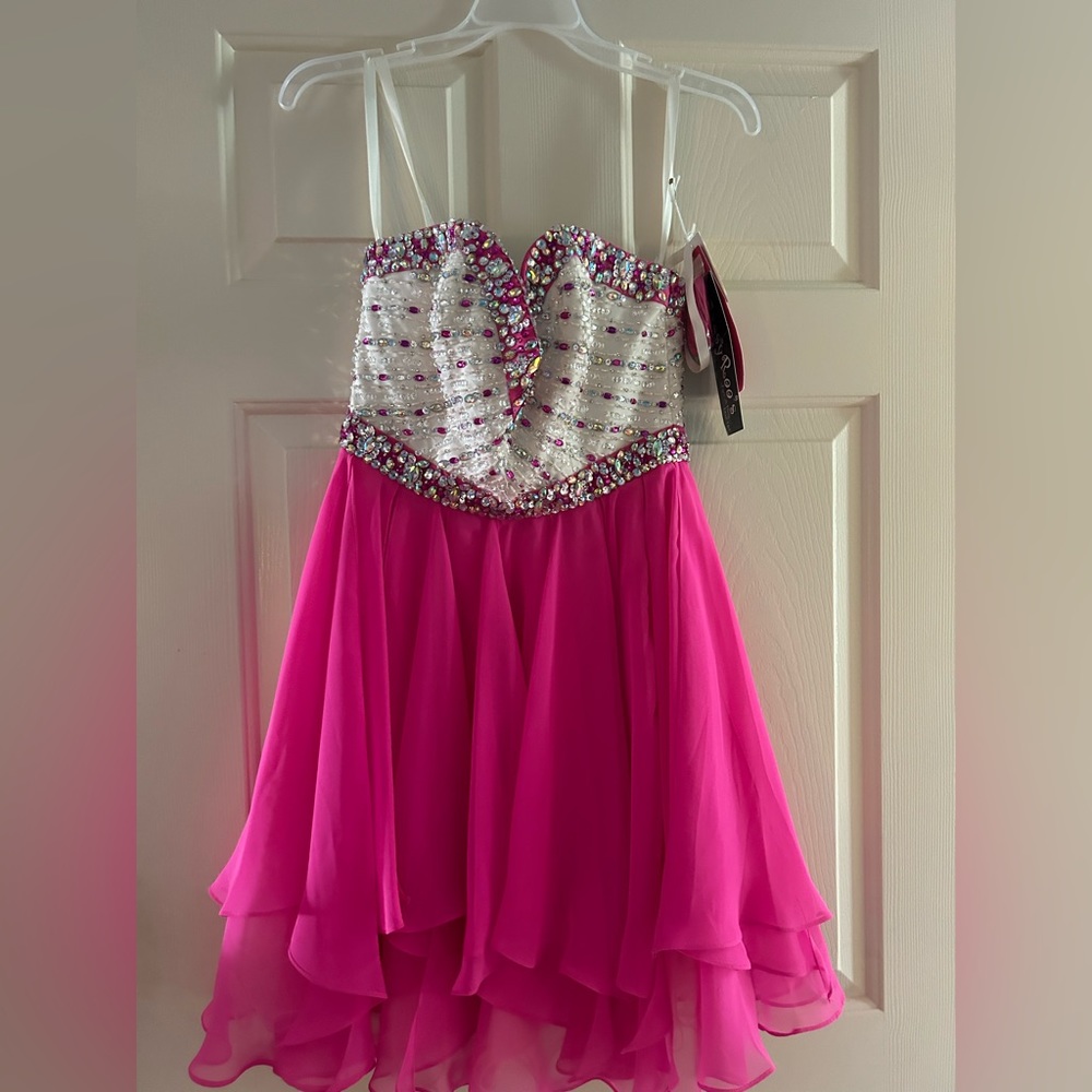 Mori Lee Champagne/Hot Pink strapless dress. Size 6